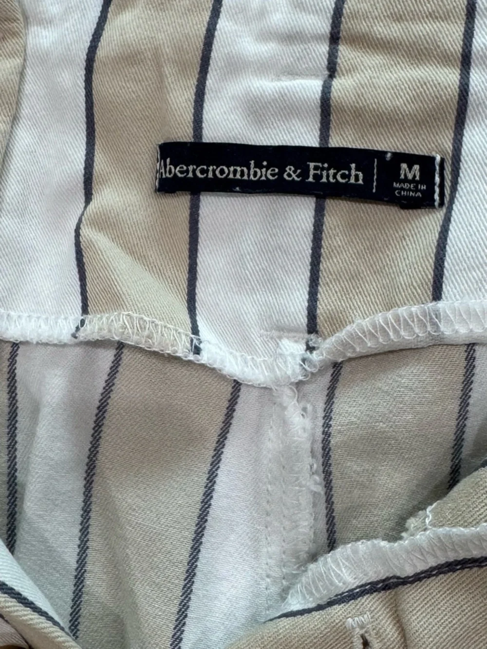 Abercrombie & Fitch Cream Wide-Leg Striped Button-Front Pants - Picture 3 of 8